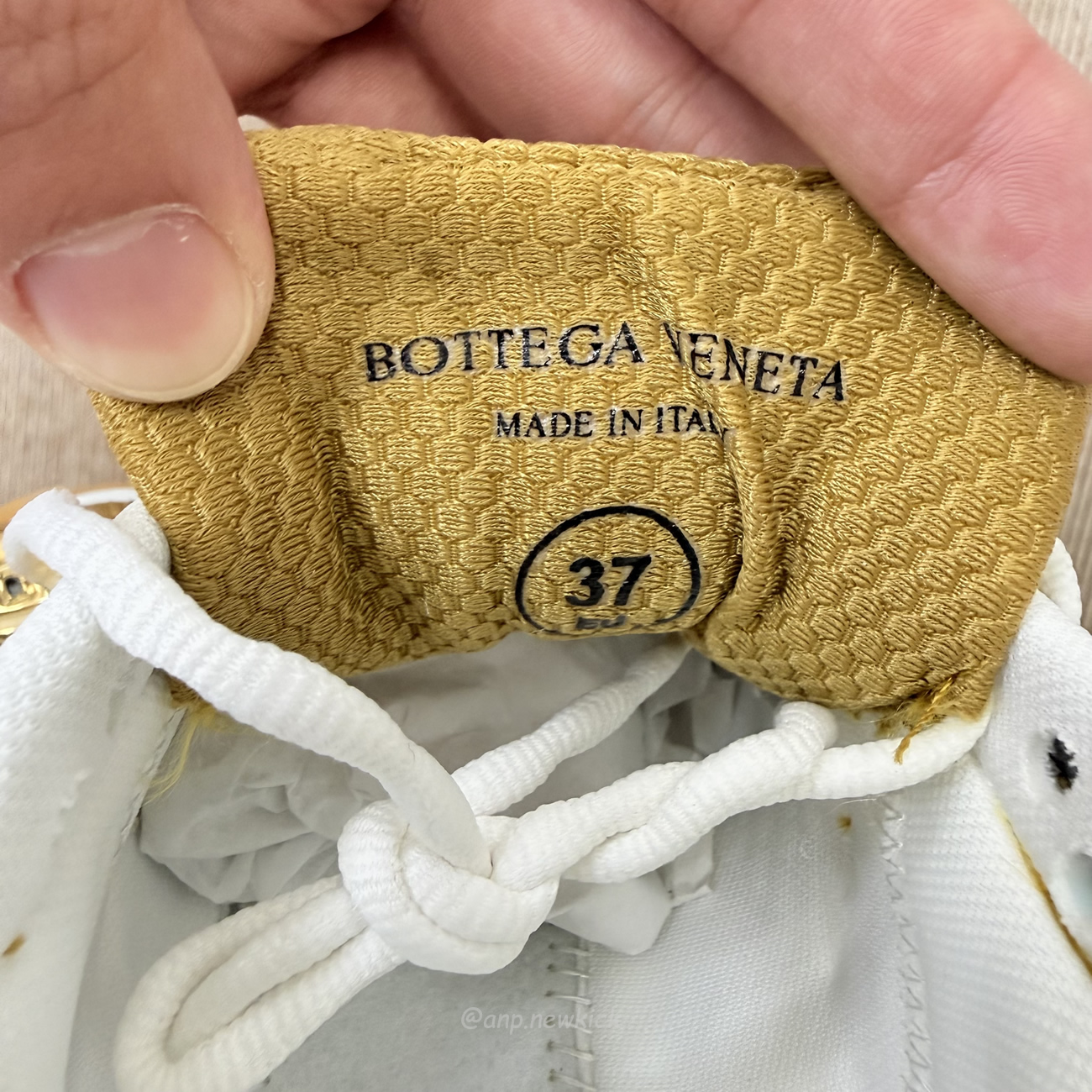 Bottega Veneta Orbit Sneaker Gold   741357 V2x40 7043 (9) - www.newkick.vip